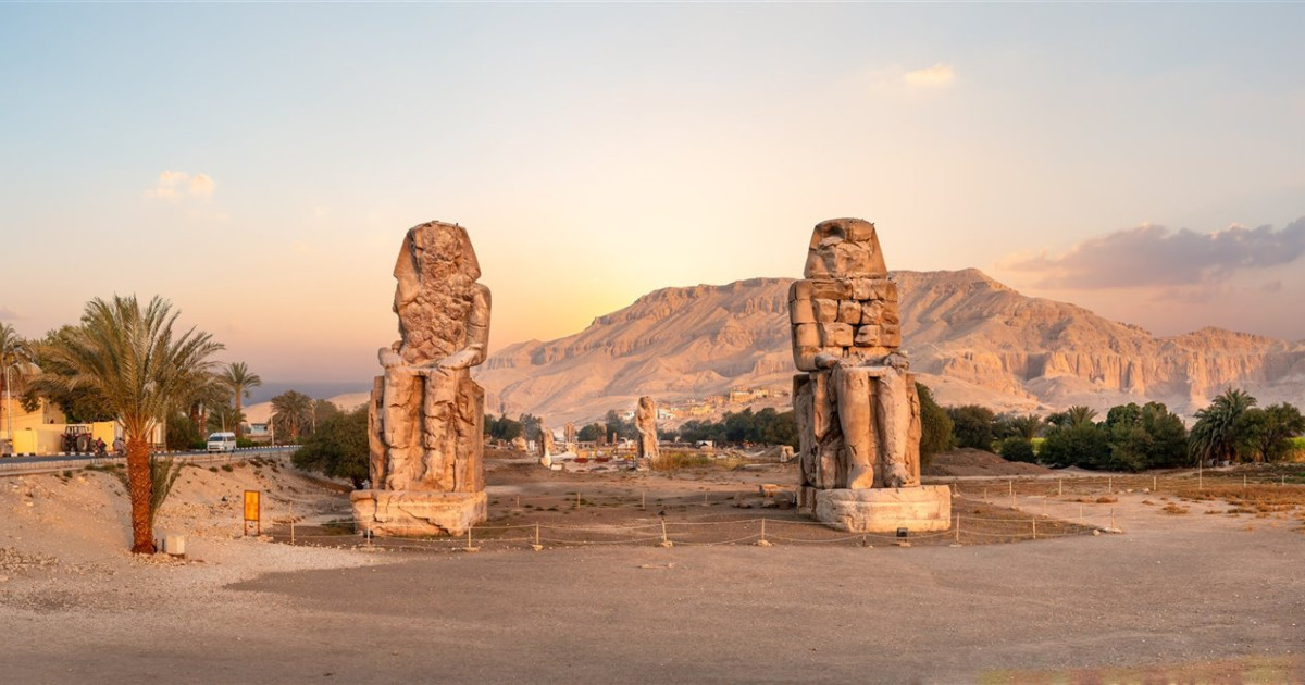 Descubren Dos Esfinges Y Tres Estatuas De La Diosa Sekhmet En El Templo