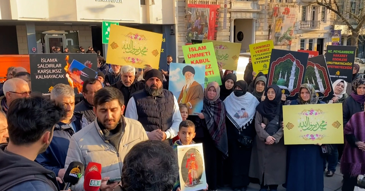 La Protesta En Estambul Contra La Revista Francesa Charlie Hebdo