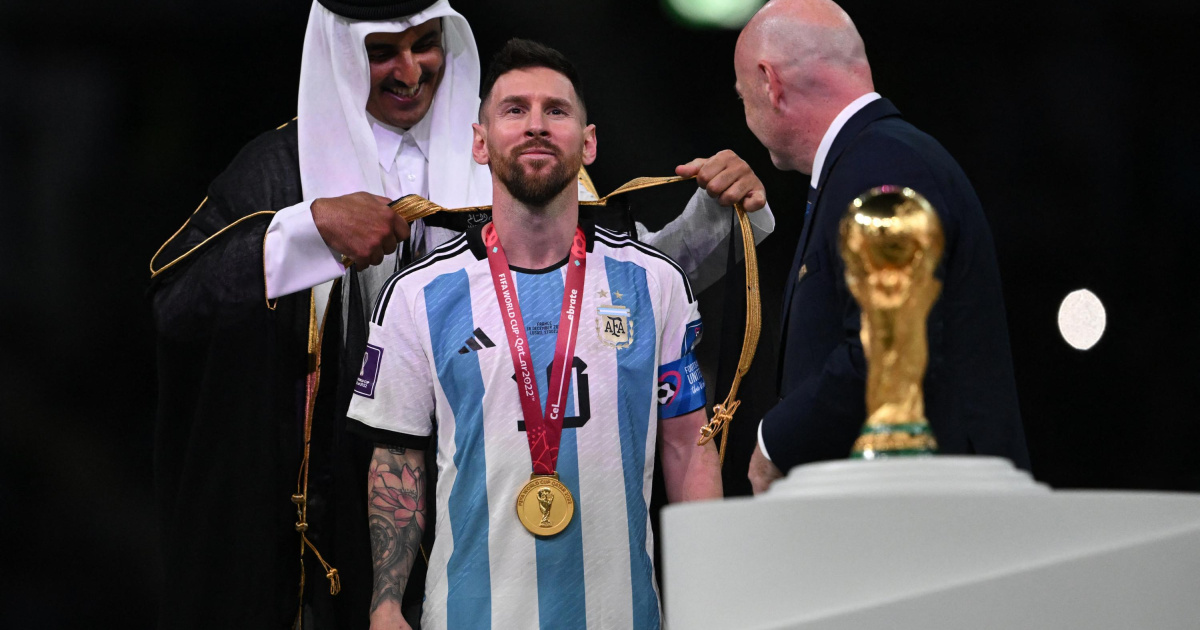 La camiseta de Messi en el Mundial de Qatar ya es lo más vendido del mundo,  y su precio de reventa está disparado