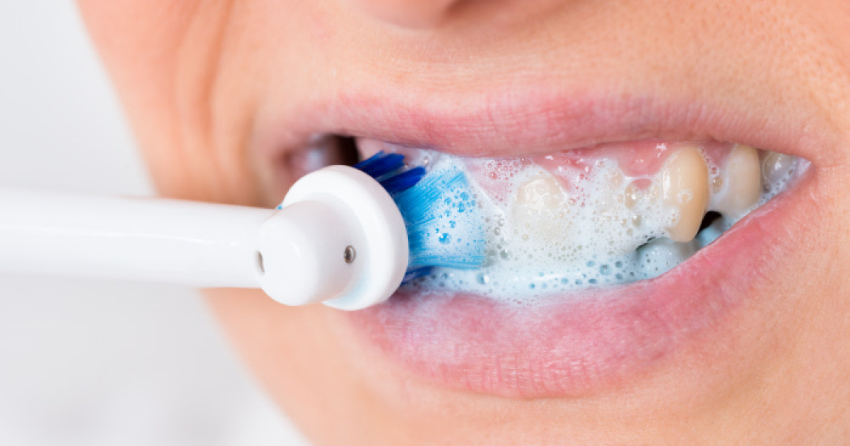 Qué es un irrigador dental y por qué puede revolucionar tu higiene bucal  (si lo usas bien)