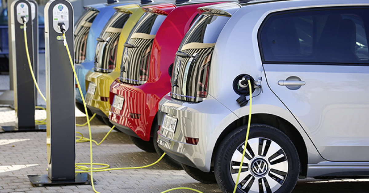 Los coches de baterías son una ruina para los conductores y el planeta