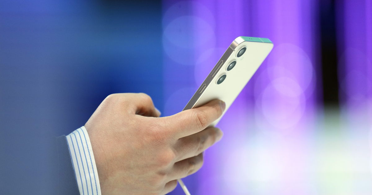 La lista de móviles que rozan los límites de radiación recomendados más allá del iPhone 12
