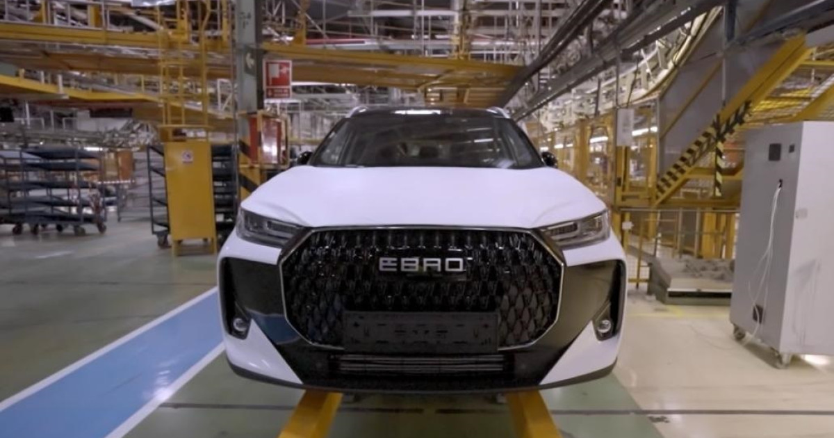 The free zone strikes again, Ebro starts the assembly line of a new car